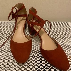Antonio Malani rust suede heels